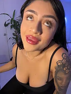 lucianaroy online show from 20, 11, 2025