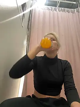 LikaCat online show from 7, 1, 2025