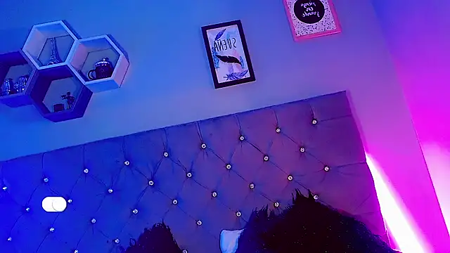 Ashlycuute online show from 14, 12, 2024