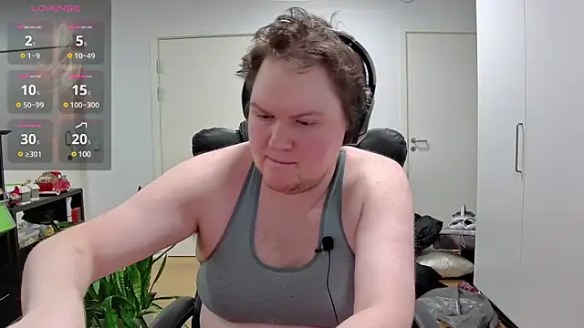 Snapshot of kresser1995DK21 chatting on 18, 1, 2025 kresser1995DK21 online show from 18, 1, 2025