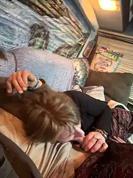 Snapshot of Followthepiper chatting on 18, 11, 2025 Followthepiper online show from 18, 11, 2025