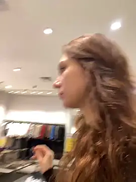 QuitieLia online show from 21, 12, 2025