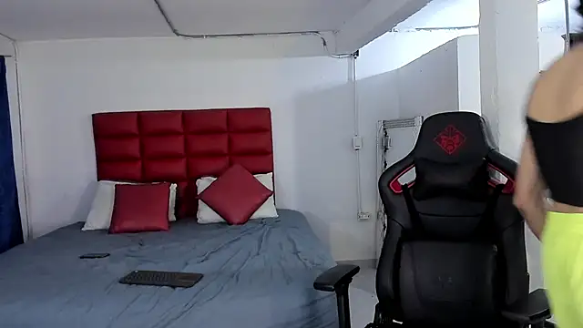 LyonGallego  online show from 13, 10, 2025