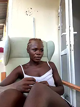 Snapshot of petiteebony_81 chatting on 17, 1, 2026 petiteebony 81 online show from 17, 1, 2026