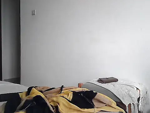 Snapshot of petiteebony_81 chatting on 13, 3, 2026 petiteebony 81 online show from 13, 3, 2026