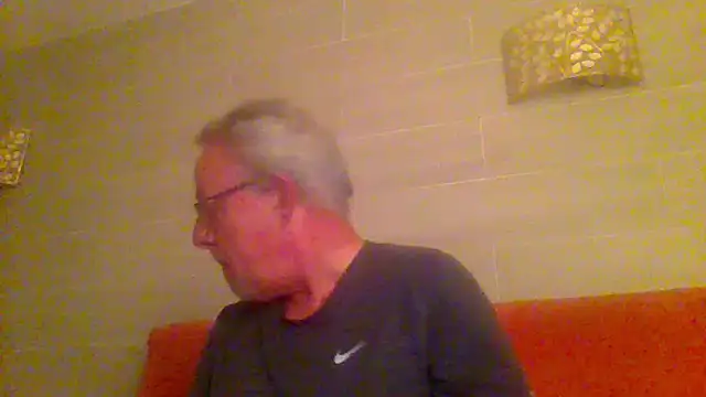 tuggy59 online show from 15, 4, 2026