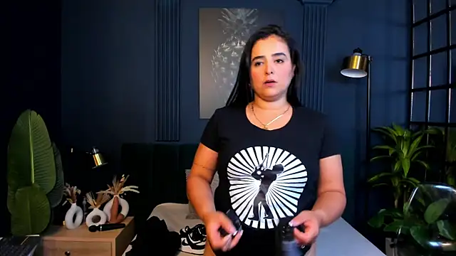 Snapshot of taylor_bennet chatting on 5, 2, 2025 taylor bennet online show from 5, 2, 2025