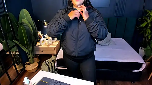 Snapshot of taylor_bennet chatting on 10, 2, 2025 taylor bennet online show from 10, 2, 2025