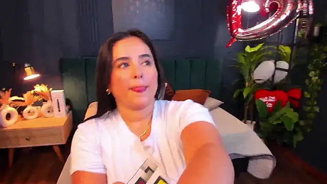 Snapshot of taylor_bennet chatting on 21, 2, 2025 taylor bennet online show from 21, 2, 2025