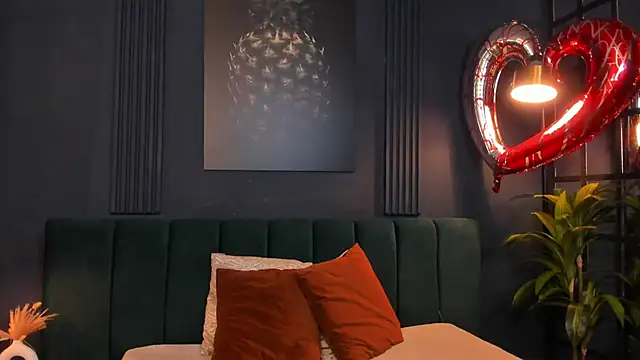 Snapshot of taylor_bennet chatting on 8, 3, 2025 taylor bennet online show from 8, 3, 2025