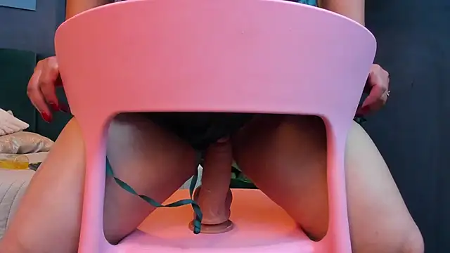 Snapshot of taylor_bennet chatting on 17, 3, 2025 taylor bennet online show from 17, 3, 2025