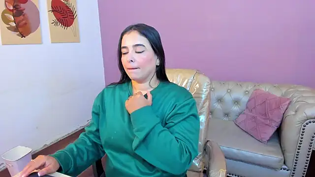 Snapshot of taylor_bennet chatting on 13, 9, 2025 taylor bennet online show from 13, 9, 2025