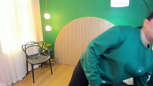 Snapshot of taylor_bennet chatting on 24, 9, 2025 taylor bennet online show from 24, 9, 2025