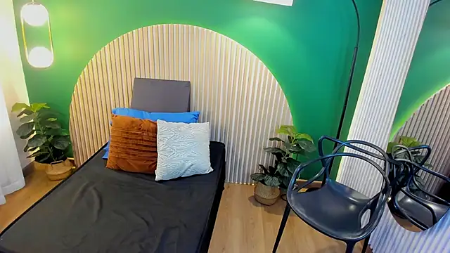 Snapshot of taylor_bennet chatting on 2, 11, 2025 taylor bennet online show from 2, 11, 2025