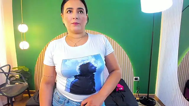 Snapshot of taylor_bennet chatting on 29, 11, 2025 taylor bennet online show from 29, 11, 2025