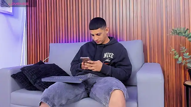 Alex cute77 online show from 13, 3, 2026