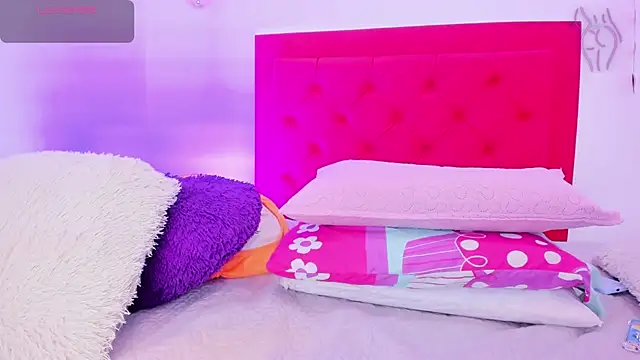 Sofia Girl  online show from 16, 2, 2025