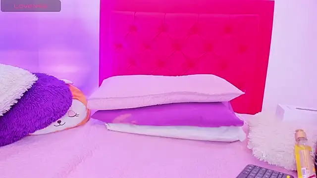 Sofia Girl  online show from 27, 2, 2025