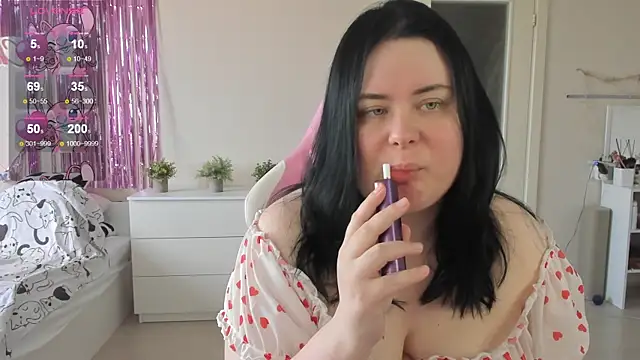 Snapshot of Akemi_BBW chatting on 14, 6, 2026 Akemi BBW online show from 14, 6, 2026