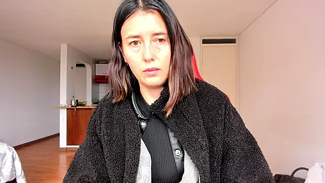 zoe jeane beker online show from 20, 2, 2025