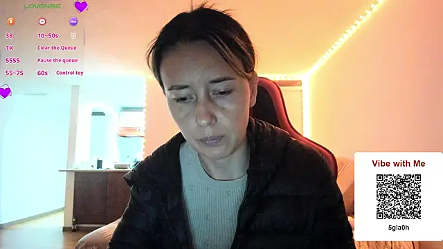 zoe jeane beker online show from 15, 6, 2026