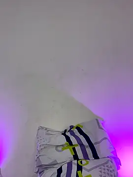 Snapshot of Anette_ chatting on 28, 10, 2025 Anette online show from 28, 10, 2025