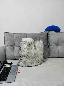 Snapshot of bebygirl143s chatting on 12, 3, 2025 bebygirl143s online show from 12, 3, 2025