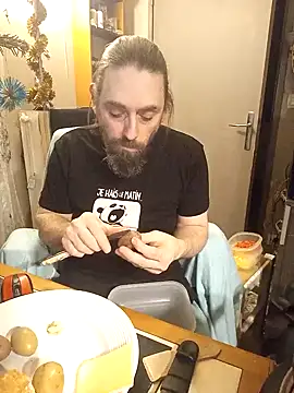 Snapshot of teekoine1 chatting on 5, 1, 2025 teekoine1 online show from 5, 1, 2025