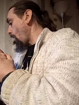 Snapshot of teekoine1 chatting on 1, 2, 2025 teekoine1 online show from 1, 2, 2025