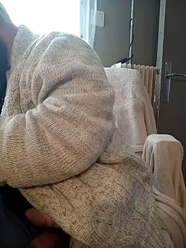 Snapshot of teekoine1 chatting on 19, 10, 2025 teekoine1 online show from 19, 10, 2025