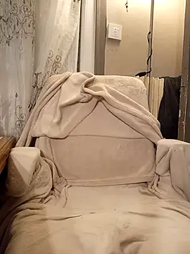 Snapshot of teekoine1 chatting on 21, 11, 2025 teekoine1 online show from 21, 11, 2025