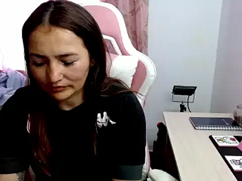 Snapshot of EVA_GRAYS chatting on 3, 2, 2025 EVA GRAYS online show from 3, 2, 2025