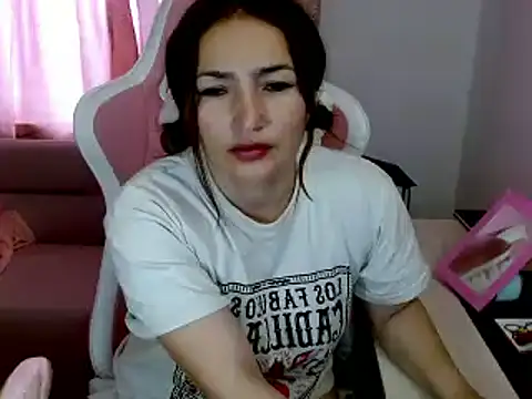 Snapshot of EVA_GRAYS chatting on 24, 2, 2025 EVA GRAYS online show from 24, 2, 2025