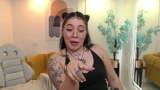 Snapshot of Isa_reel chatting on 4, 3, 2025 Isa reel online show from 4, 3, 2025