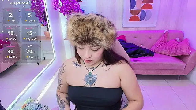 Snapshot of Isa_reel chatting on 28, 9, 2025 Isa reel online show from 28, 9, 2025