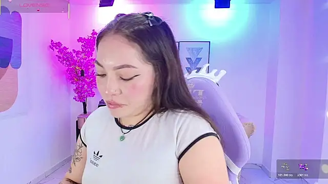 Snapshot of Isa_reel chatting on 23, 10, 2025 Isa reel online show from 23, 10, 2025