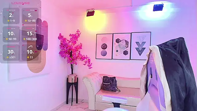 Snapshot of Isa_reel chatting on 13, 11, 2025 Isa reel online show from 13, 11, 2025