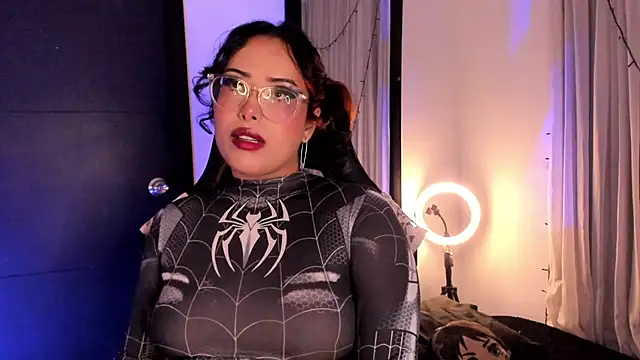 Snapshot of willow_poisson chatting on 4, 7, 2026 willow poisson online show from 4, 7, 2026