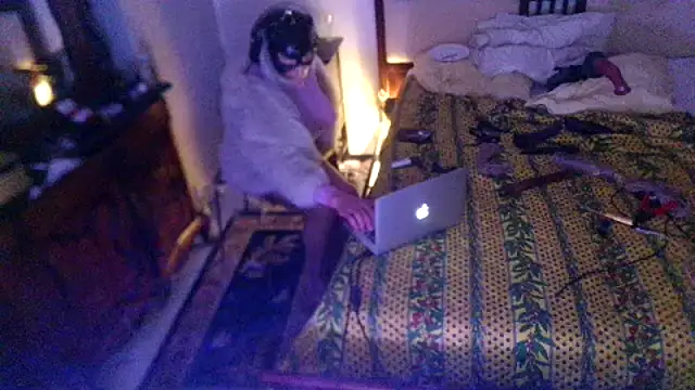 CharlotteVixxens online show from 30, 4, 2026