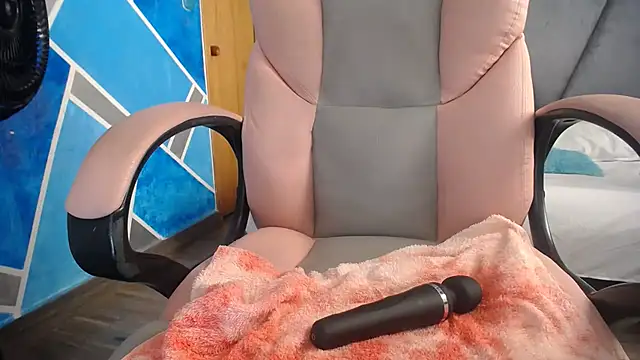 MeganMilF2 online show from 24, 2, 2025