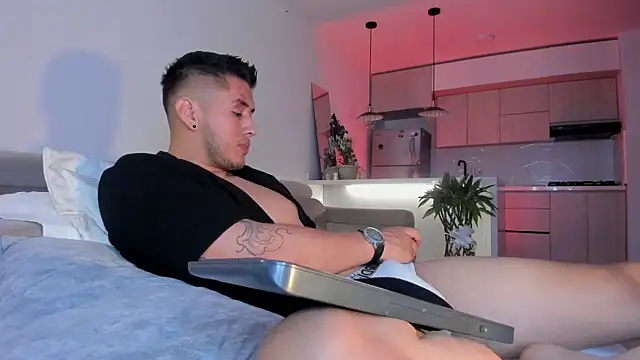 Chriskyle  online show from 1, 2, 2025