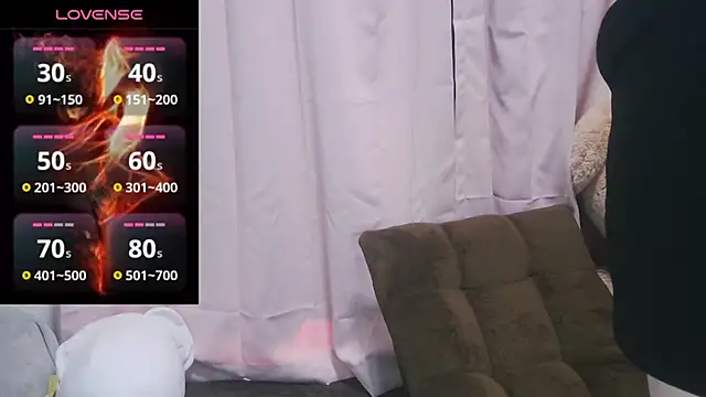 yuinyan3150 online show from 8, 3, 2025