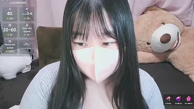 yuinyan3150 online show from 11, 9, 2025