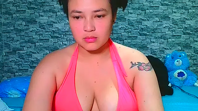 vanellope12 online show from 1, 11, 2025