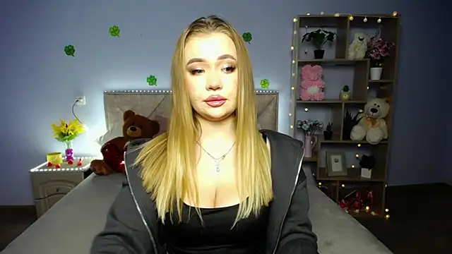 Snapshot of StacyYellig chatting on 17, 3, 2025 StacyYellig online show from 17, 3, 2025