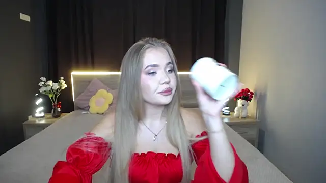 Snapshot of StacyYellig chatting on 12, 9, 2025 StacyYellig online show from 12, 9, 2025