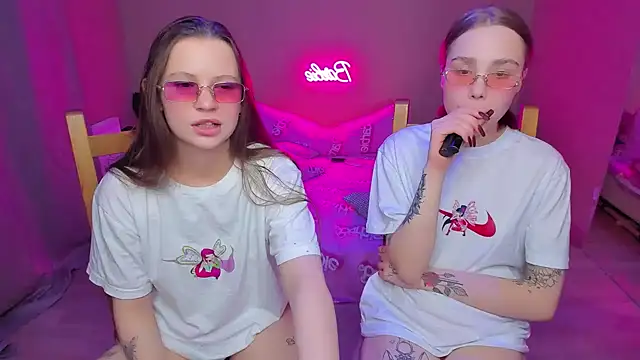 Snapshot of HelloRoxy chatting on 13, 1, 2025 HelloRoxy online show from 13, 1, 2025