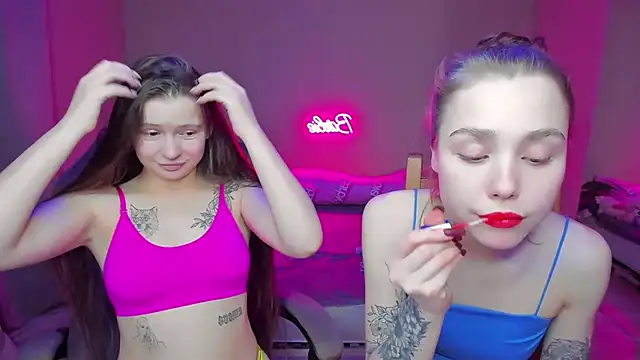 Snapshot of HelloRoxy chatting on 21, 1, 2025 HelloRoxy online show from 21, 1, 2025