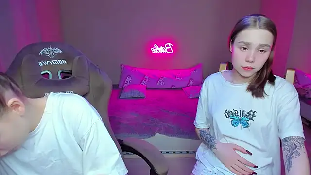 Snapshot of HelloRoxy chatting on 30, 1, 2025 HelloRoxy online show from 30, 1, 2025