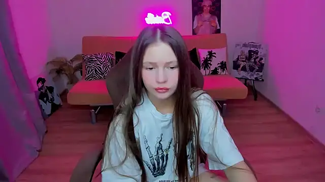 Snapshot of HelloRoxy chatting on 19, 10, 2025 HelloRoxy online show from 19, 10, 2025